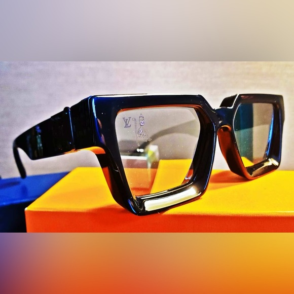 Louis Vuitton 1.1 Millionaire Cartoon Friends Monogram Black Sunglasses w Box - Picture 13 of 14